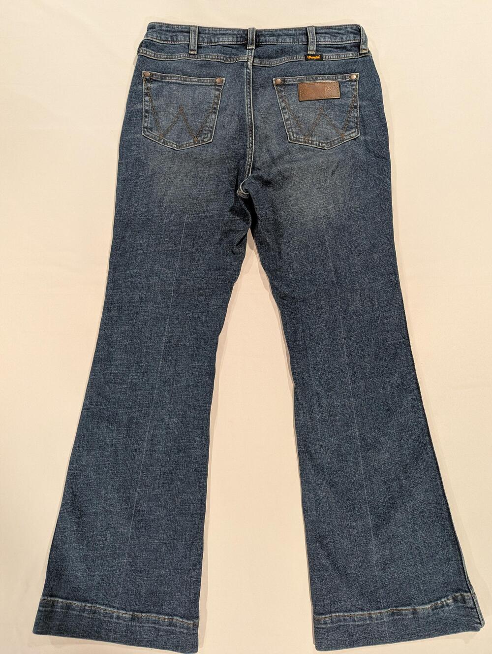 Wrangler Jeans Womens 29x32 Blue Med Wash Regular Bootcut Stretch Denim 11MPEPS